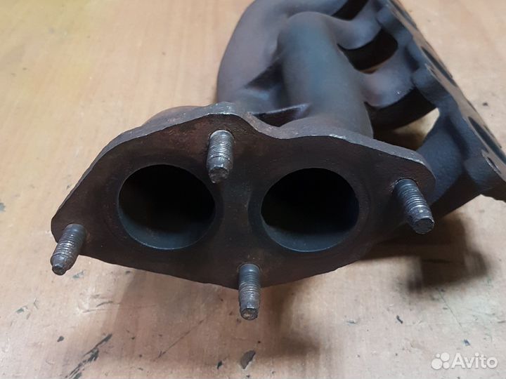 Колектор выпускной audi A4 B5/A6 C5/VW pass B5 1.8