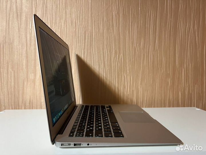 Apple Macbook Air 13 mid 2012