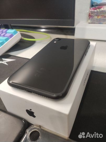 iPhone Xr, 64 ГБ