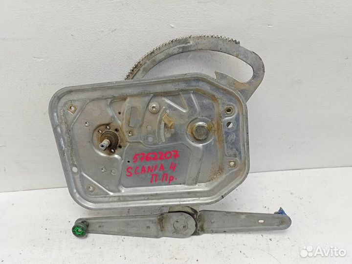 Стеклоподъемник механический передний правый