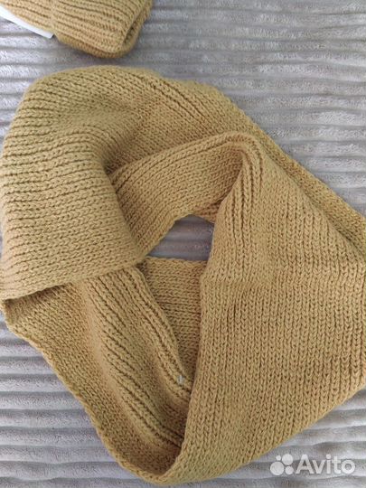 Комплект зимний шапка и снуд