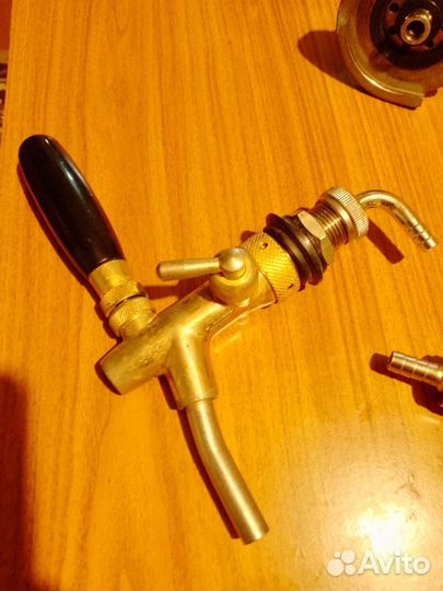 Кран пивной, редуктор, приёмная головка