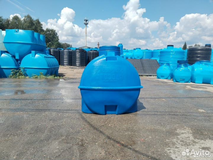 Бочка пластиковая 1500 л для жидкостей (горизонтал