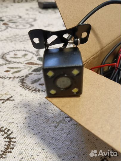 Продам камеру заднего вида на авто