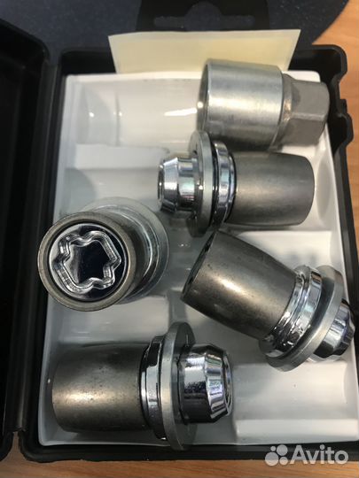 Секретные гайки farade 14 *1.5 хром