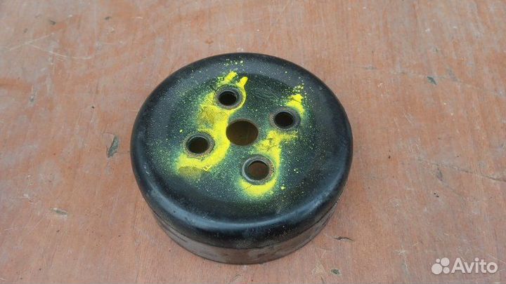 Шкив водяного насоса (помпы) Ford Focus