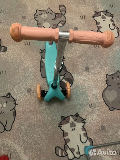 Самокат трехколесный