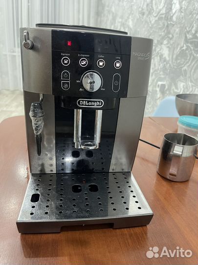 Кофемашина delonghi magnifica s cappuccino