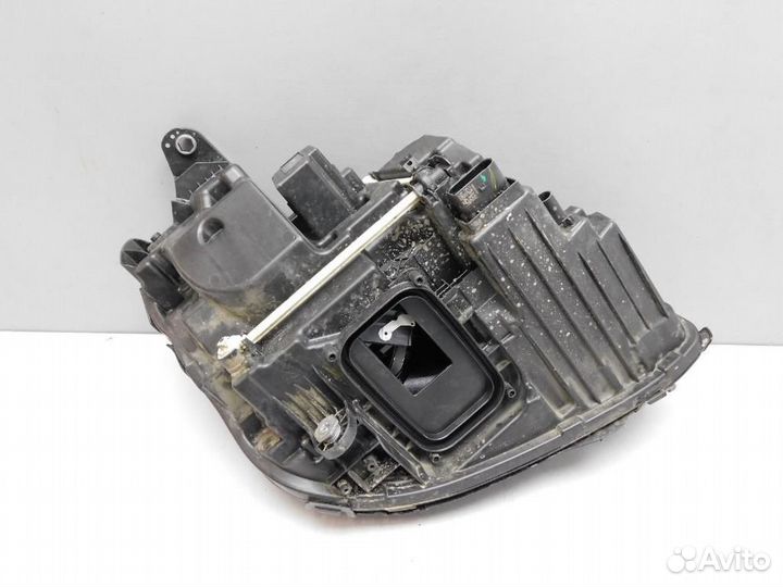 Фара левая Mercedes-Benz E-Class