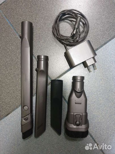 Пылесос беспроводной Dyson DC62