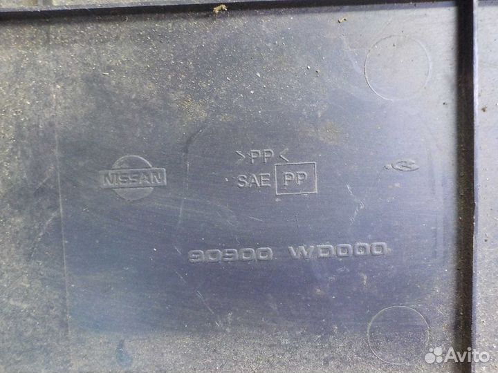 Обшивка крышки багажника nissan wingroad