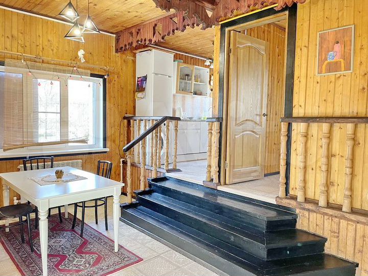 Дом 240 м² на участке 8,1 сот.