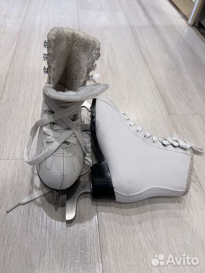 Коньки фигурные детские 31 размер