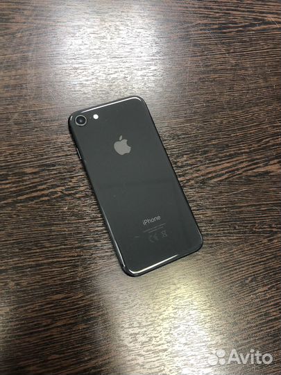 iPhone 8, 64 ГБ