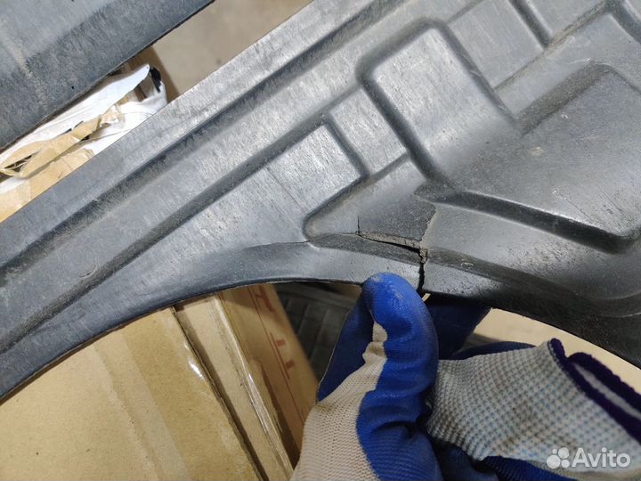 Пыльник бампера рапид поло