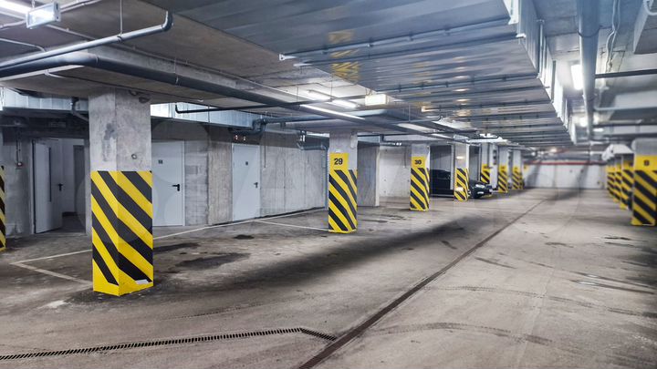 Машиноместо, 14 м²