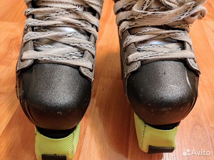 Хоккейные коньки bauer