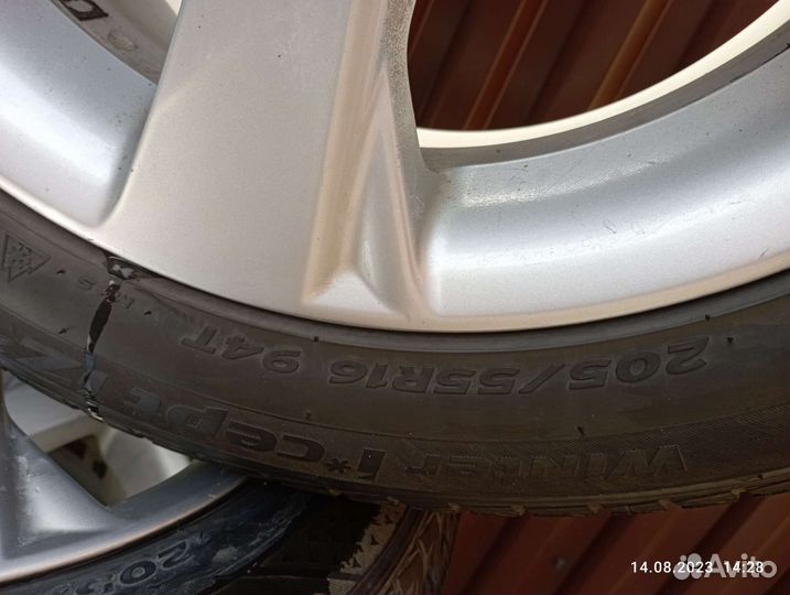 Hankook Winter I'Cept IZ2A 205/55 R16