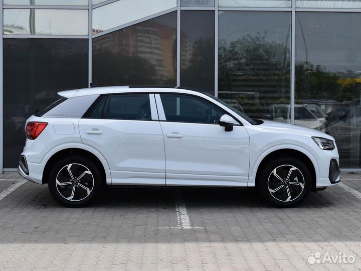 Audi Q2L e-tron 136 л.с. AT, 2022, 648 км