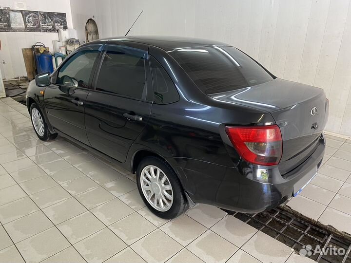 LADA Granta 1.6 МТ, 2014, 200 100 км