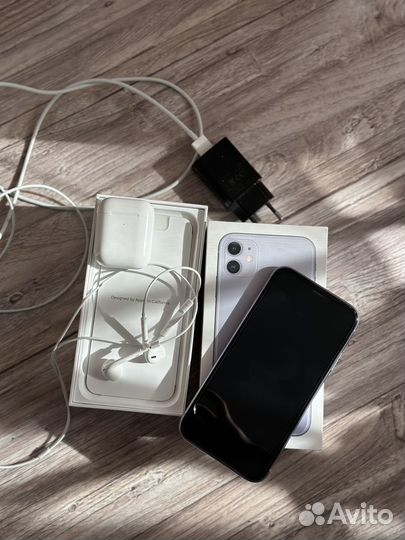 iPhone 11, 64 ГБ