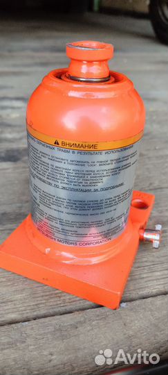 Домкрат Mitsubishi Pajero