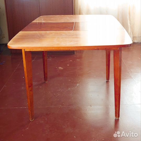 Письменный стол