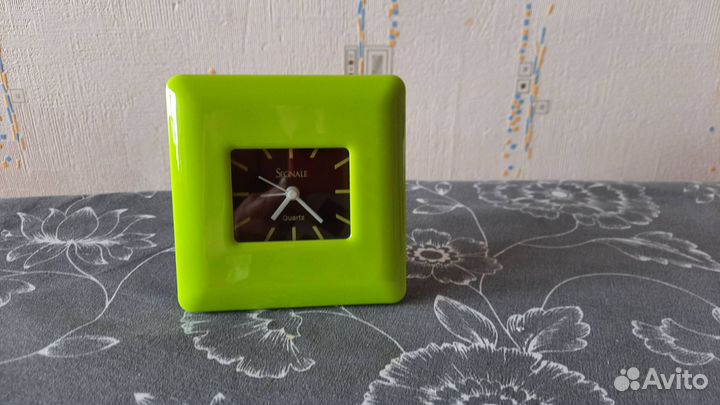 Часы будильник