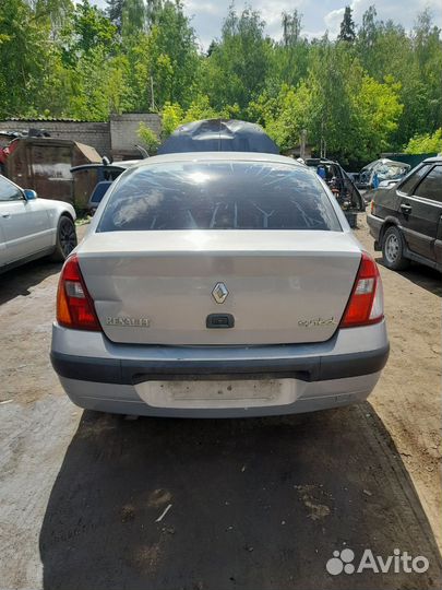 Автомобиль Рено Симбол 1 на запчасти