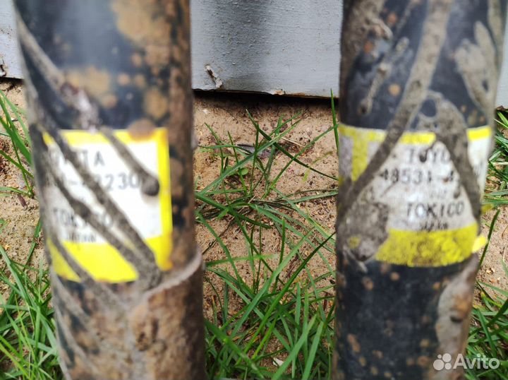 Стойки на Toyota rav4