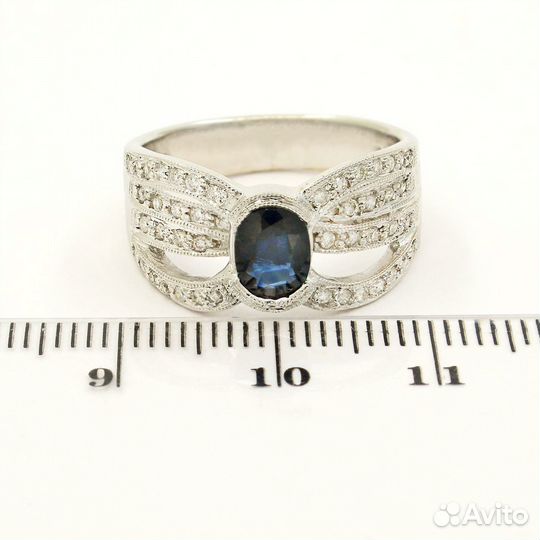 Золотое кольцо 750 пробы с сапфиром и бриллиантами