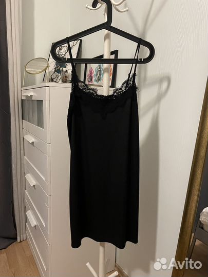 Платье в бельевом стиле stradivarius