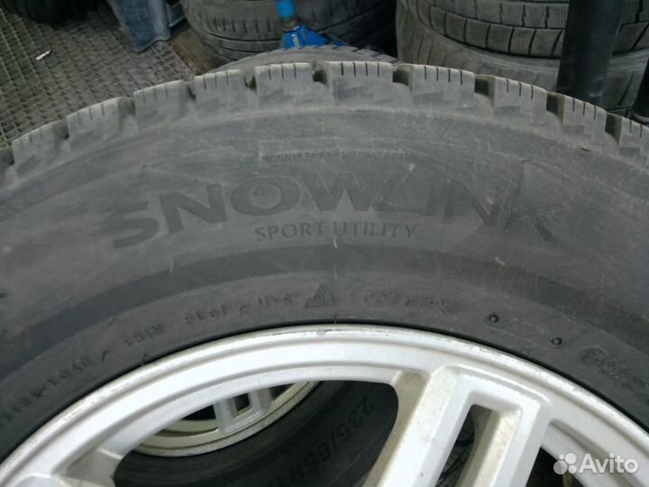 Triangle Snowlink TWT02 235/65 R17 108R