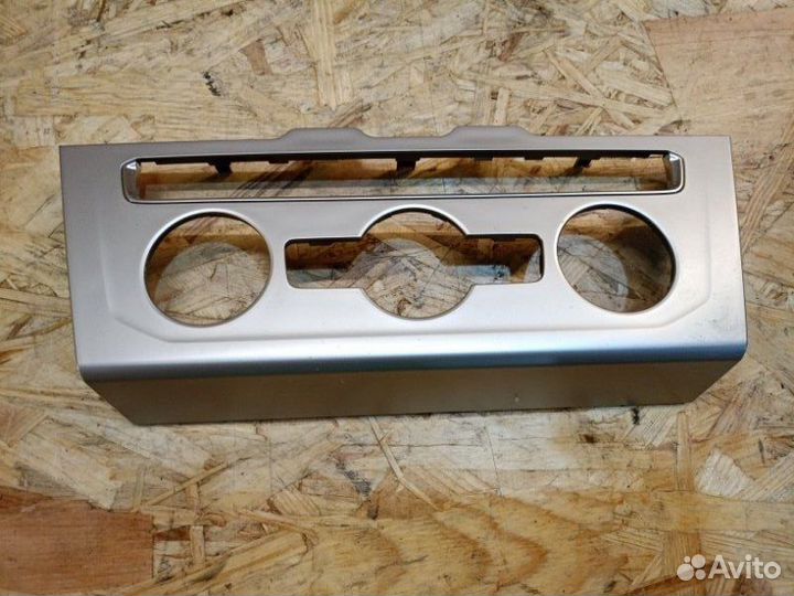 Накладка в салоне Volkswagen Passat B8 CZE 2015