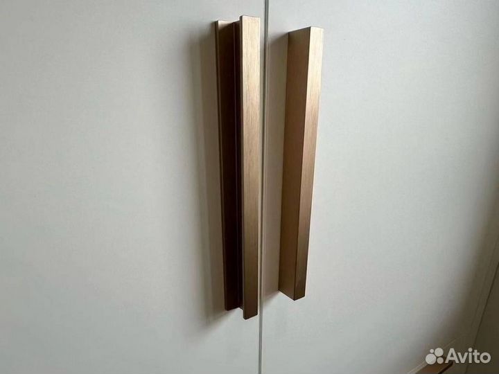 Шкаф с подсветкой