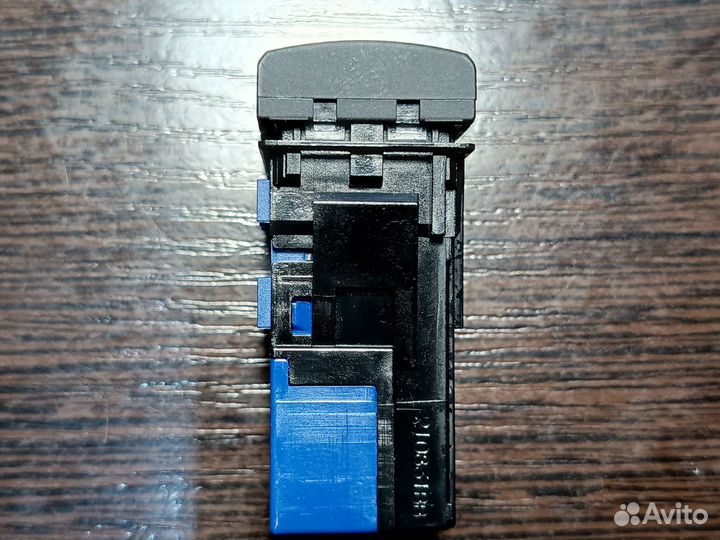 Новая кнопка обогрева руля Toyota Camry 70