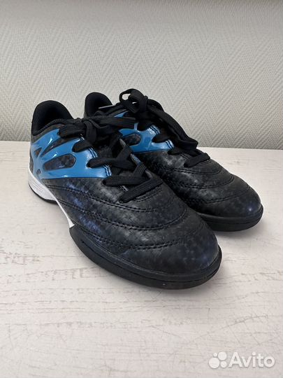 Кроссовки футбольные детские размер 30