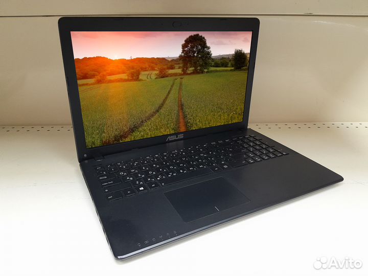 Ноутбук Asus / Core I3 / 4Gb / Intel HD / 8Gb+SSD