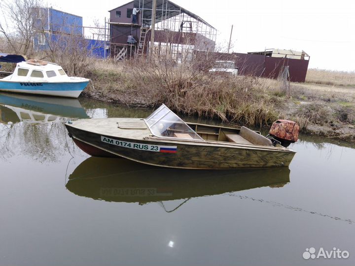 Лодка Прогресс 4 с мотором