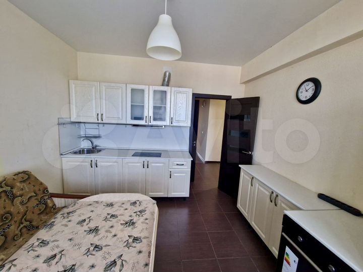 3-к. квартира, 100 м², 8/17 эт.