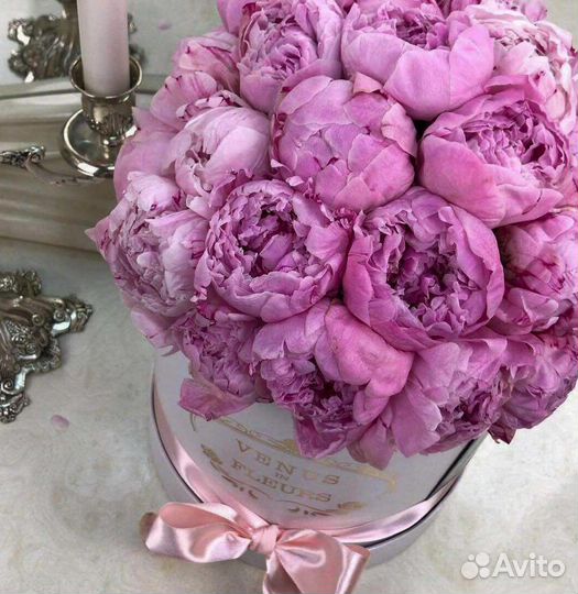 Пионы в коробке