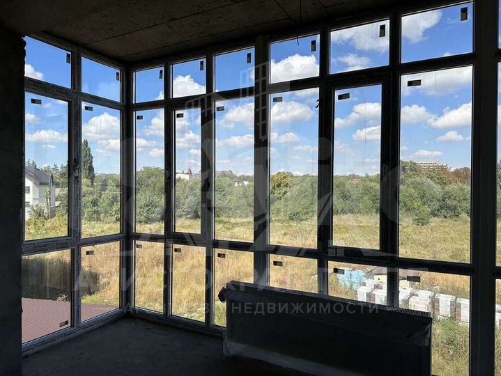 1-к. квартира, 54 м², 2/5 эт.