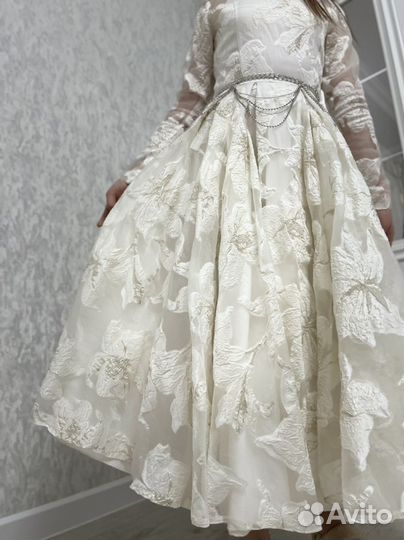 Нарядное платье