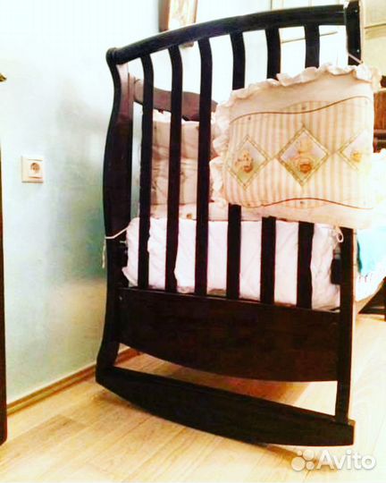 Детская кроватка, новая массив дерева