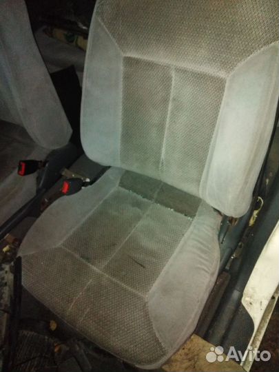 Комплект сидений Mazda familia