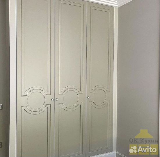 Угловой шкаф