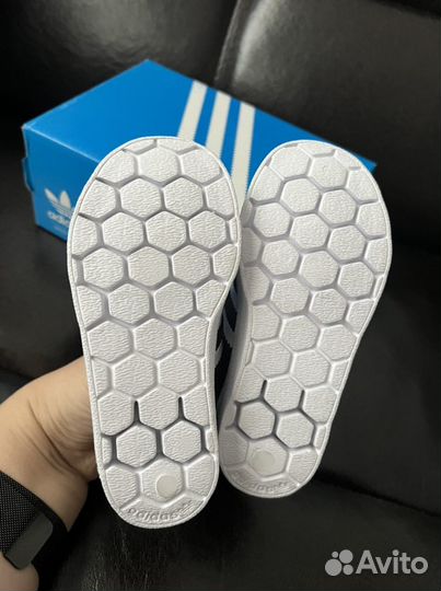 Кроссовки детские adidas новые размеры 22-36