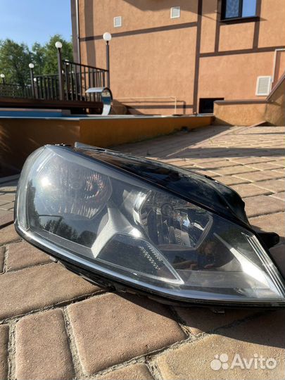 Фары на Volkswagen Golf 7