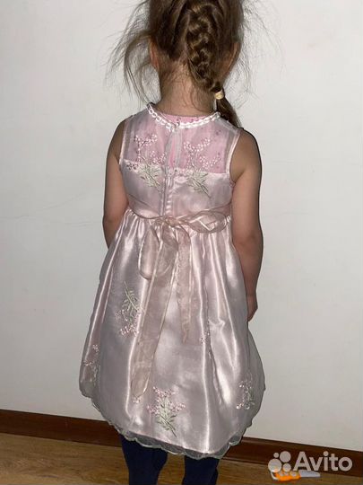 Платье для девочки 3-4 года нарядные и пышное