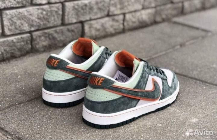 Otomo Katsuhiro x Nike SB Dunk Low Steamboy OST